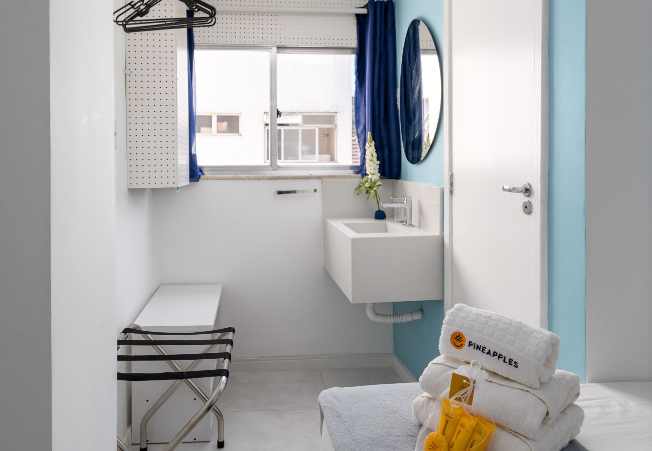 Apartment in Rio de Janeiro - Charme em Botafogo | Bem decorado | SCT1202 