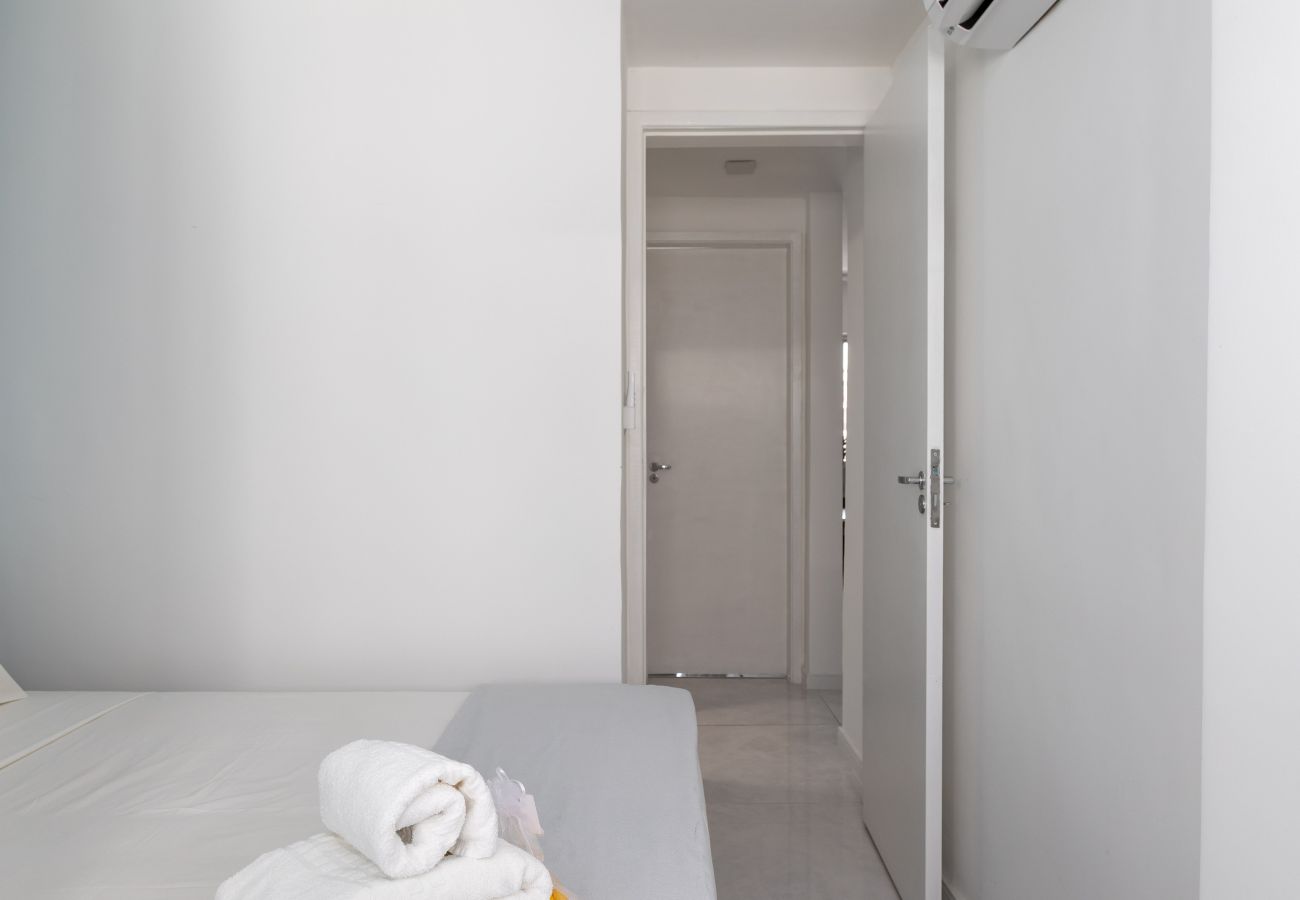 Apartment in Rio de Janeiro - Charme em Botafogo | Bem decorado | SCT1202 