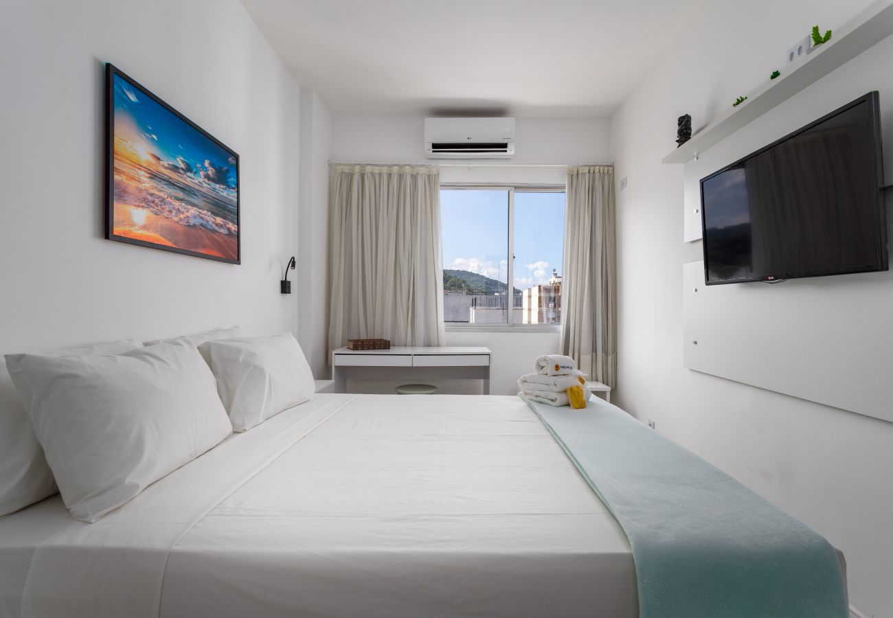 Apartment in Rio de Janeiro - Charme em Botafogo | Bem decorado | SCT1202 