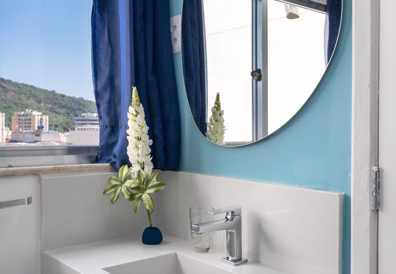 Apartment in Rio de Janeiro - Charme em Botafogo | Bem decorado | SCT1202 