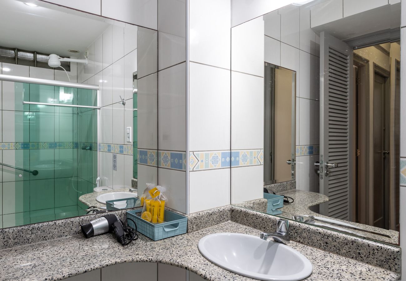 Apartment in Rio de Janeiro - Agradável em Copa | Ideal para amigos | SC602