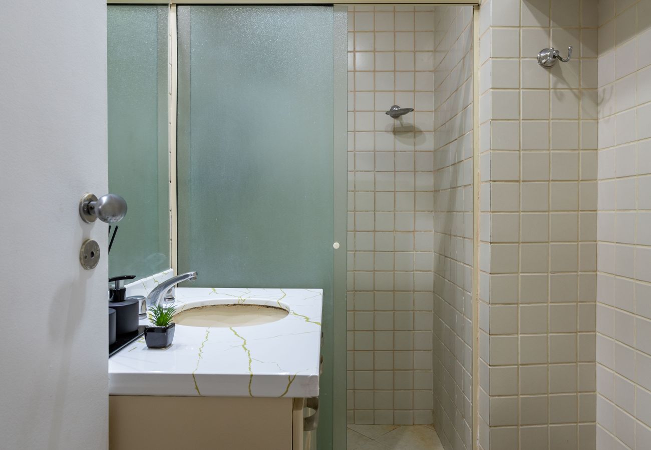 Apartment in Rio de Janeiro - 5 minutos da praia de Copacabana | BR608