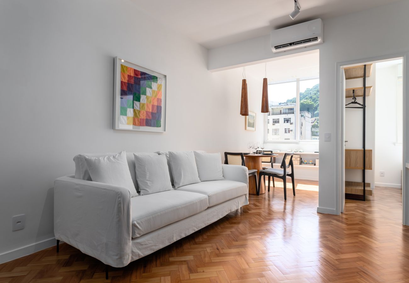 Apartment in Rio de Janeiro - 5 minutos da praia e vista para o Cristo | BR904