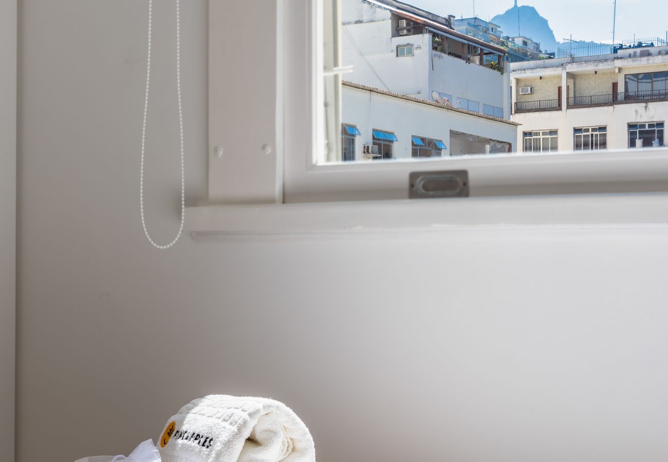 Apartment in Rio de Janeiro - 5 minutos da praia e vista para o Cristo | BR904