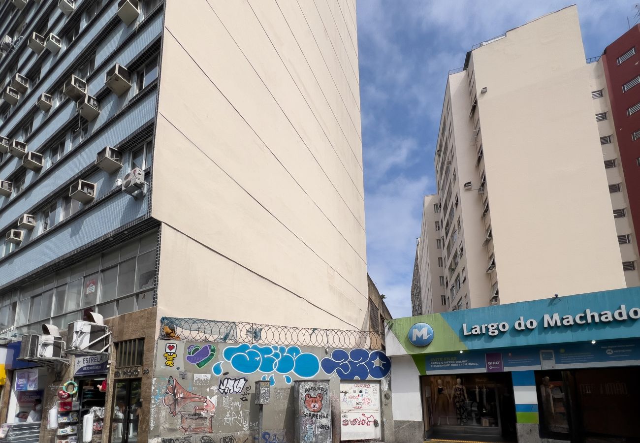 Apartment in Rio de Janeiro - 10 minutos da Praia do Flamengo, ao lado do metrô | CT404