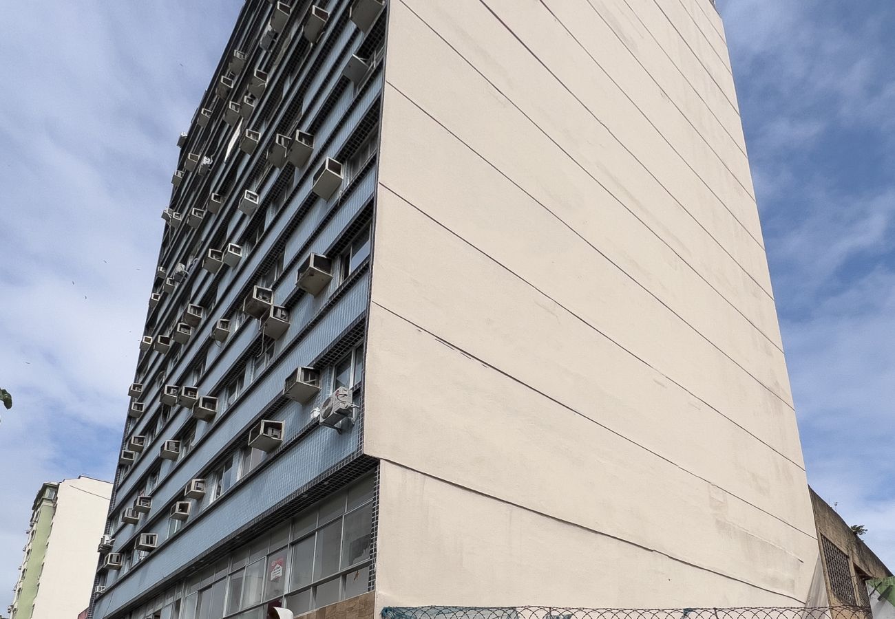 Apartment in Rio de Janeiro - 10 minutos da Praia do Flamengo, ao lado do metrô | CT404