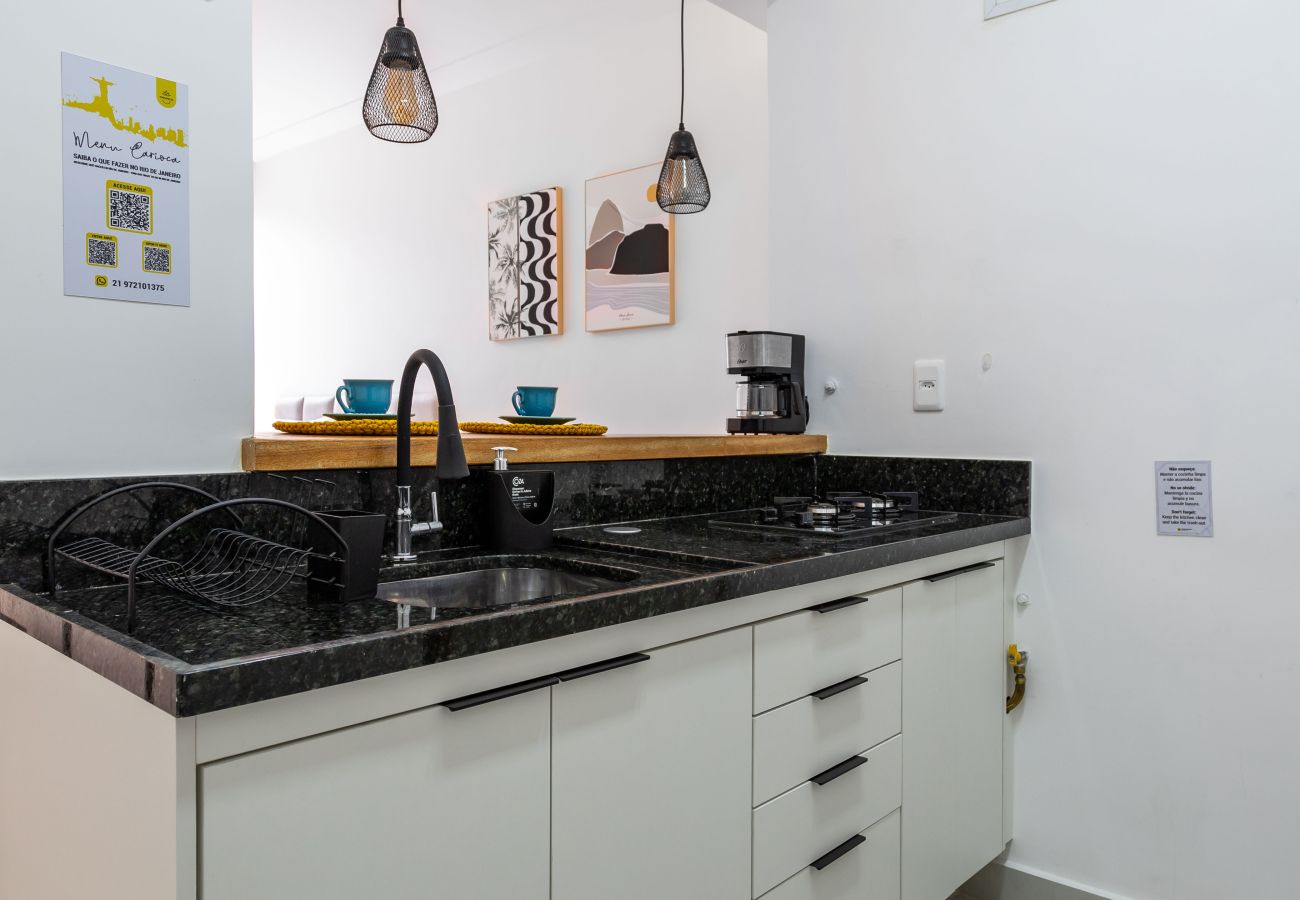 Apartment in Rio de Janeiro - 10 minutos da Praia do Flamengo, ao lado do metrô | CT404