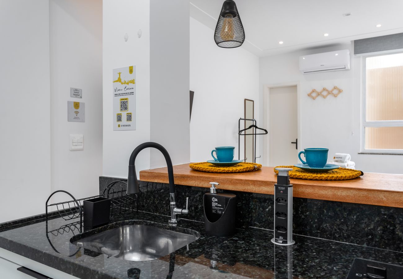 Apartment in Rio de Janeiro - 10 minutos da Praia do Flamengo, ao lado do metrô | CT404