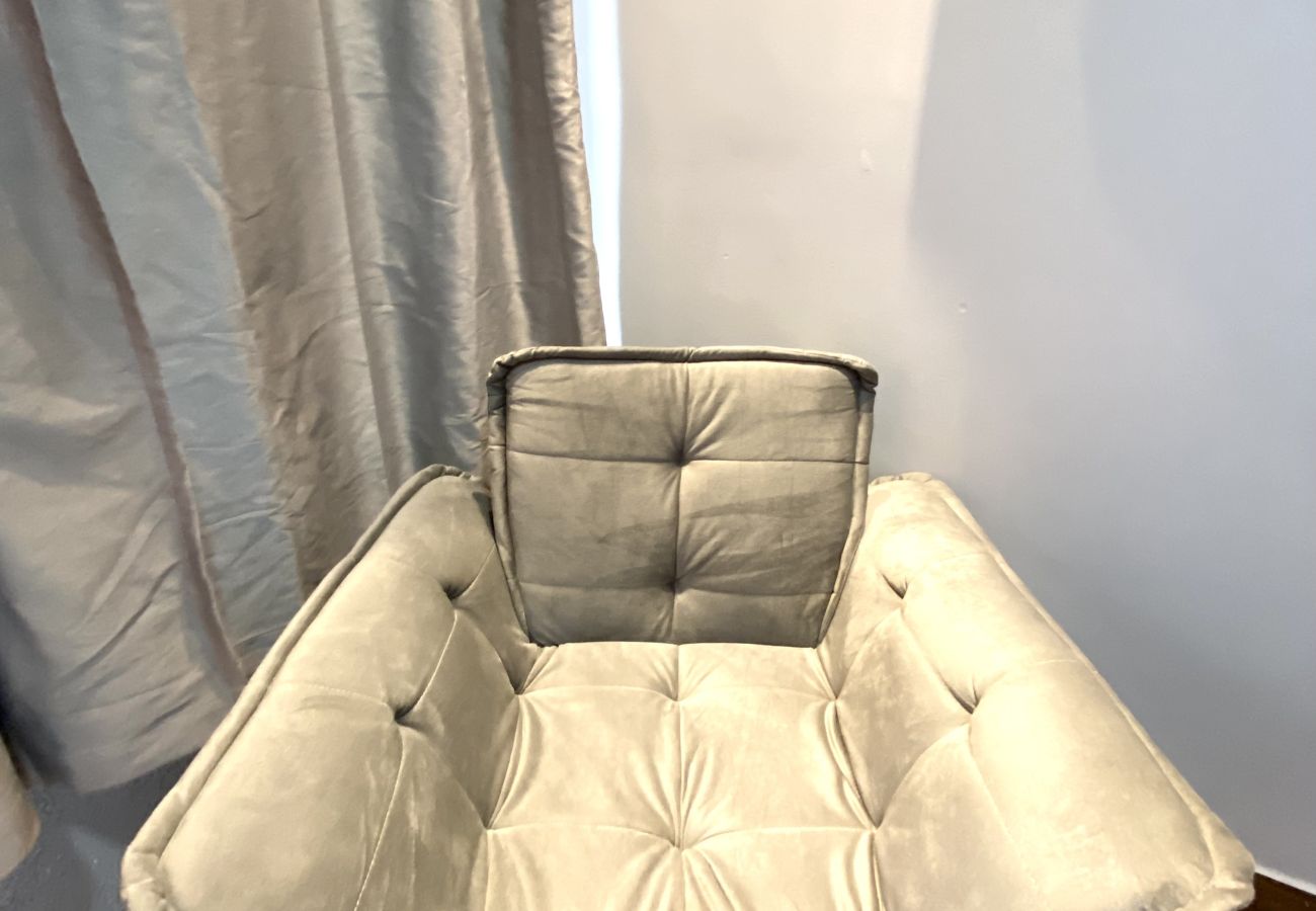 Rent by room in Cabo Frio - Pousada a 1 minuto da praia | UNR