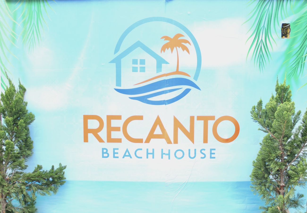 Rent by room in Cabo Frio - Pousada a 1 minuto da praia | UNR