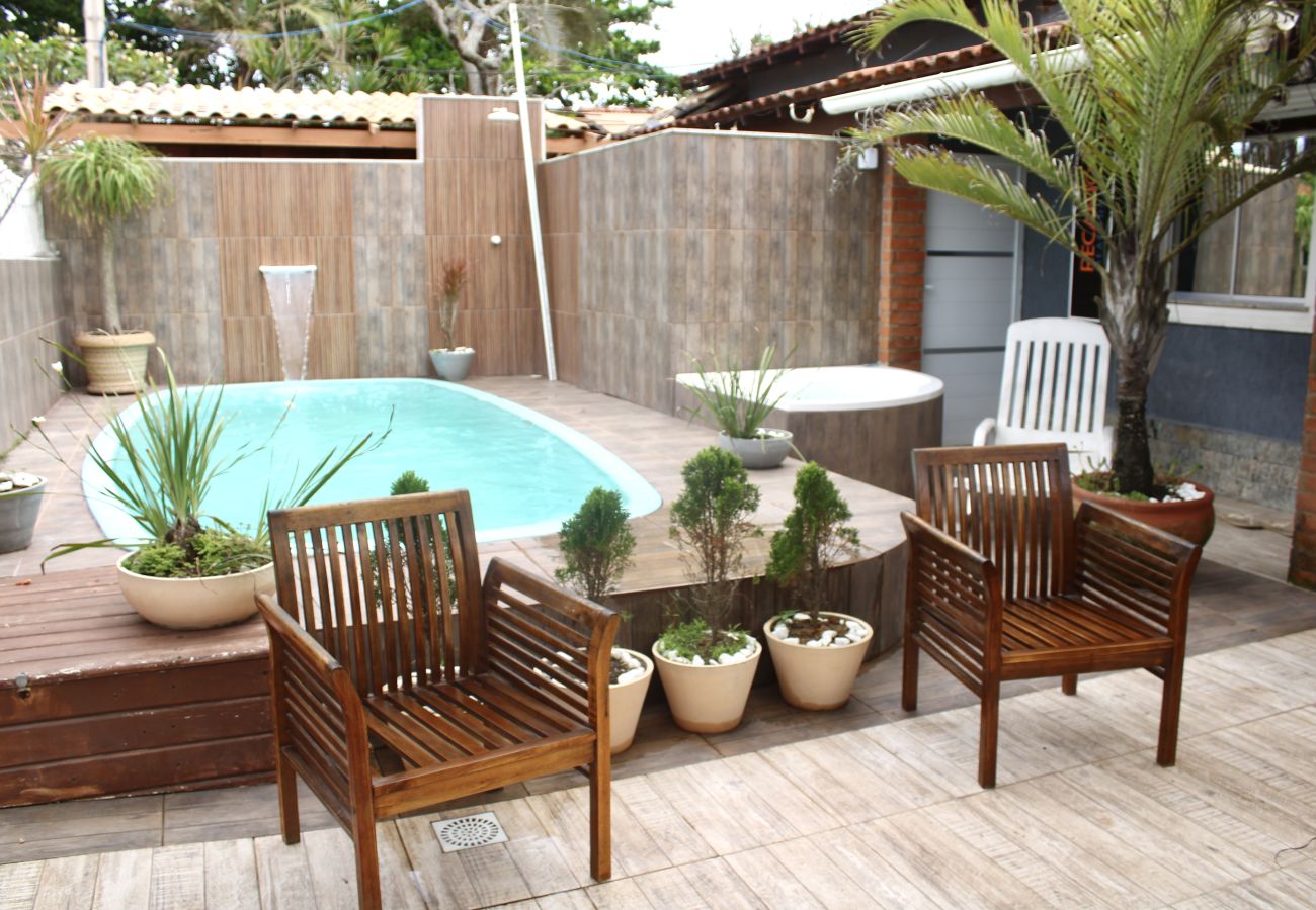 Rent by room in Cabo Frio - Pousada a 1 minuto da praia | UNR