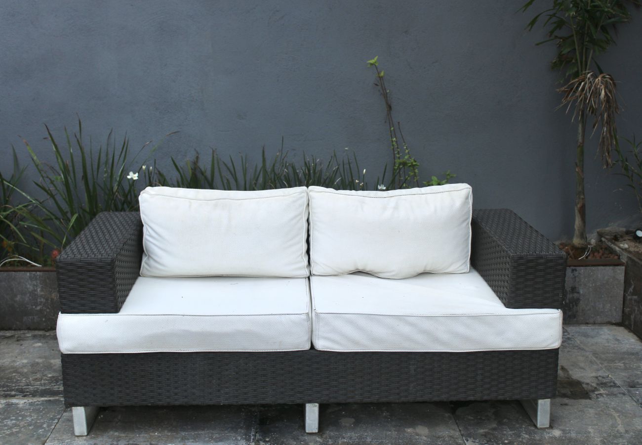 Rent by room in Cabo Frio - Pousada a 1 minuto da praia | UNR