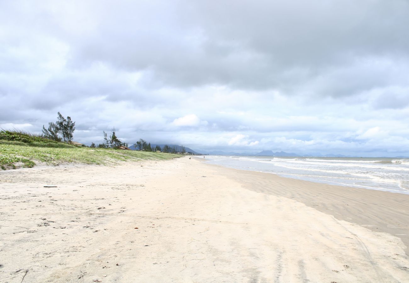 Rent by room in Cabo Frio - Pousada a 1 minuto da praia | UNR