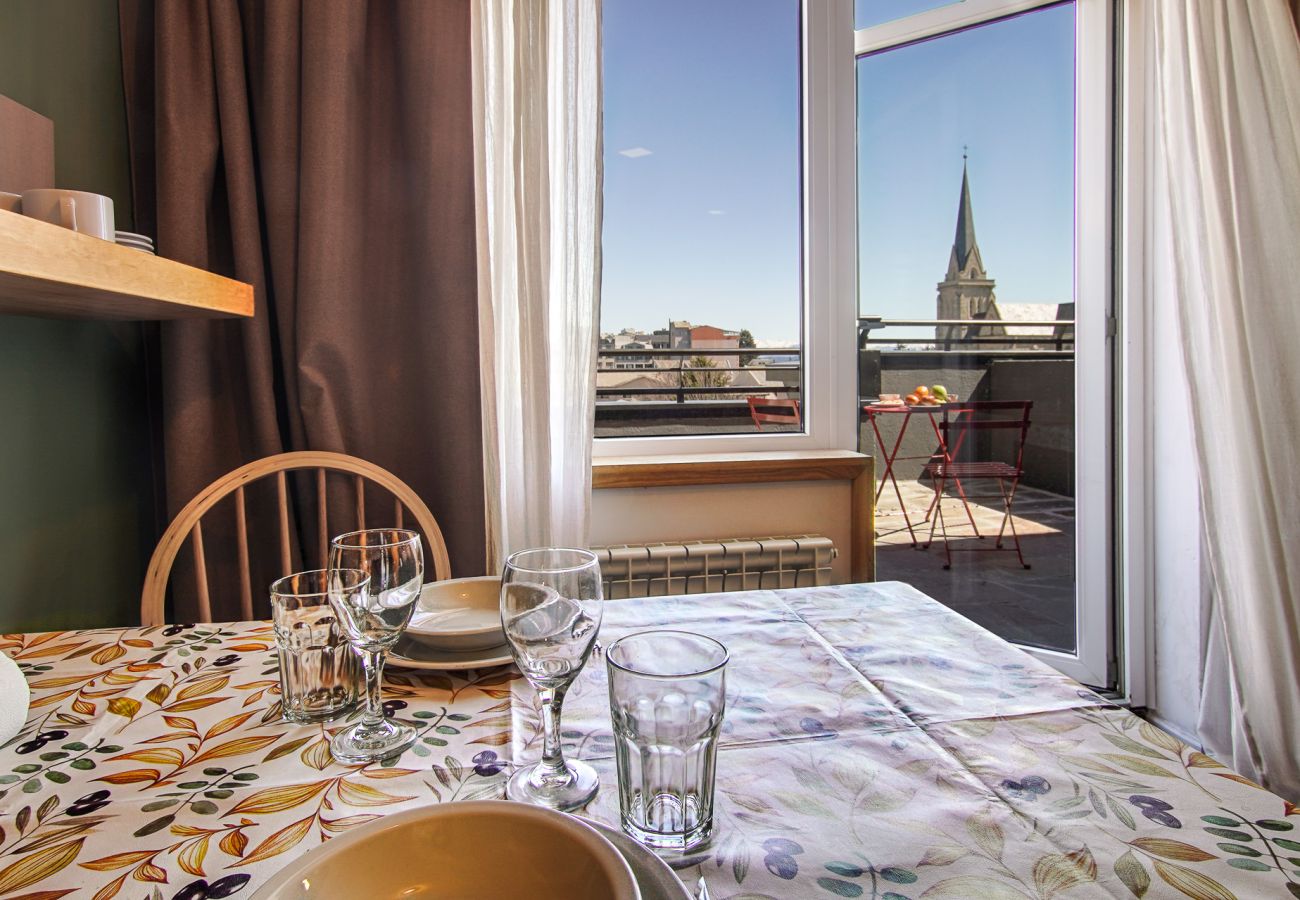 Studio in San Carlos de Bariloche - LLanten, Amazing flat with terrace and parking in Bariloche