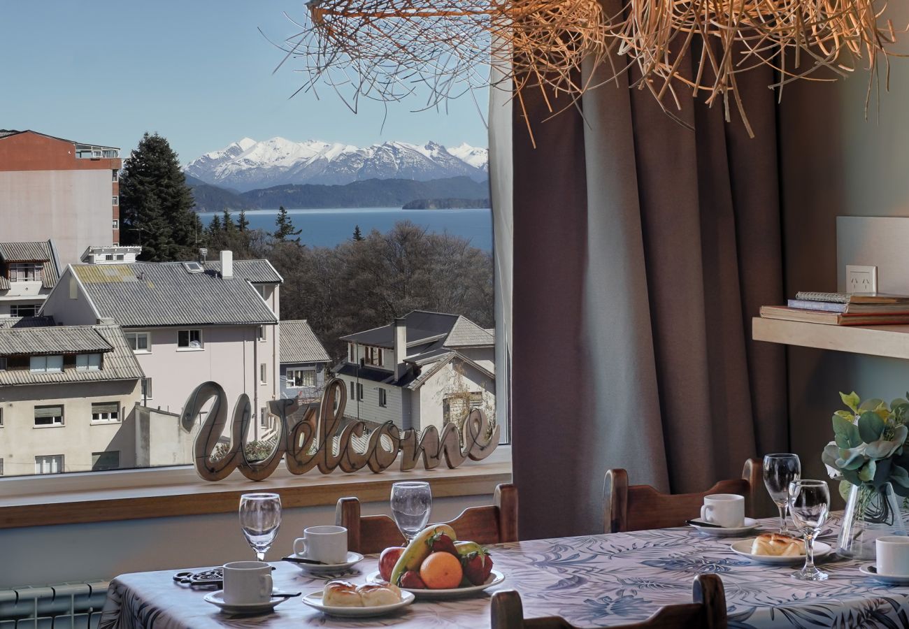 Apartment in San Carlos de Bariloche - Montaña apartment with lake view and parking in Bariloche