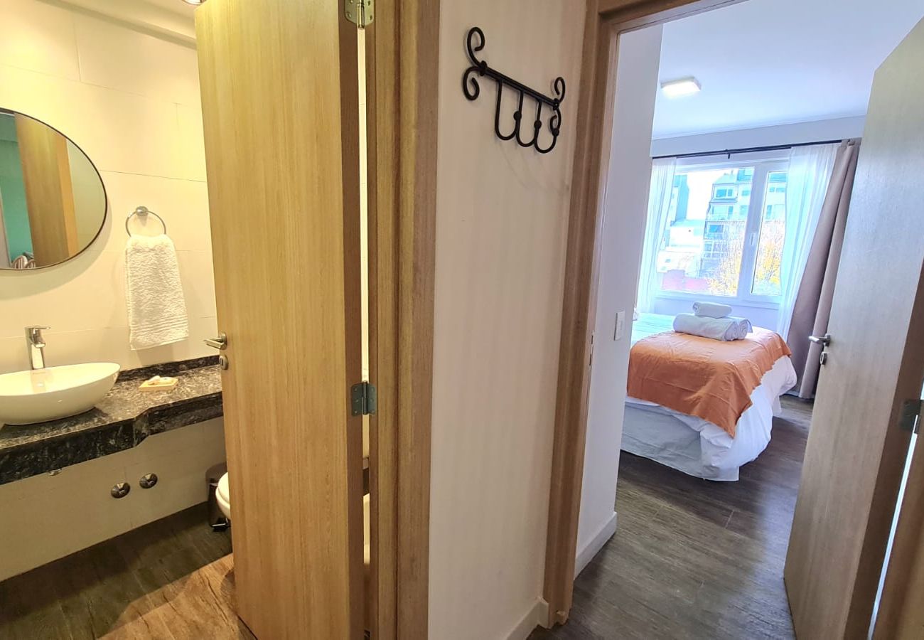 Apartment in San Carlos de Bariloche - Salvia apartment in downtown Bariloche with parking