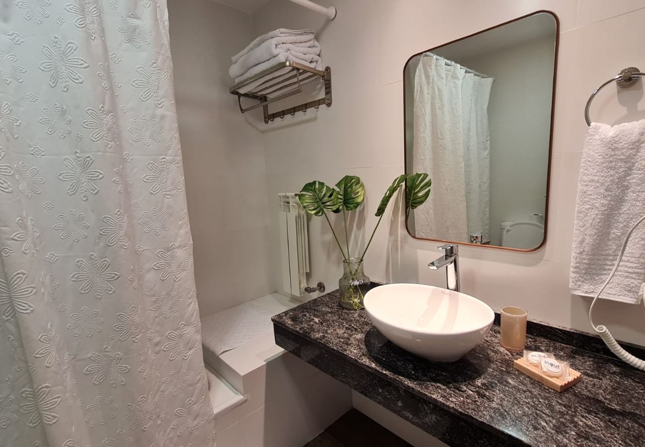 Apartment in San Carlos de Bariloche - Mutisia flat with terrace and lake views in Bariloche