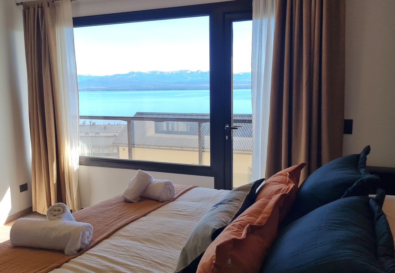 Studio in San Carlos de Bariloche - Swiss IV apartment with an impressive lake view Nahuel Huapi