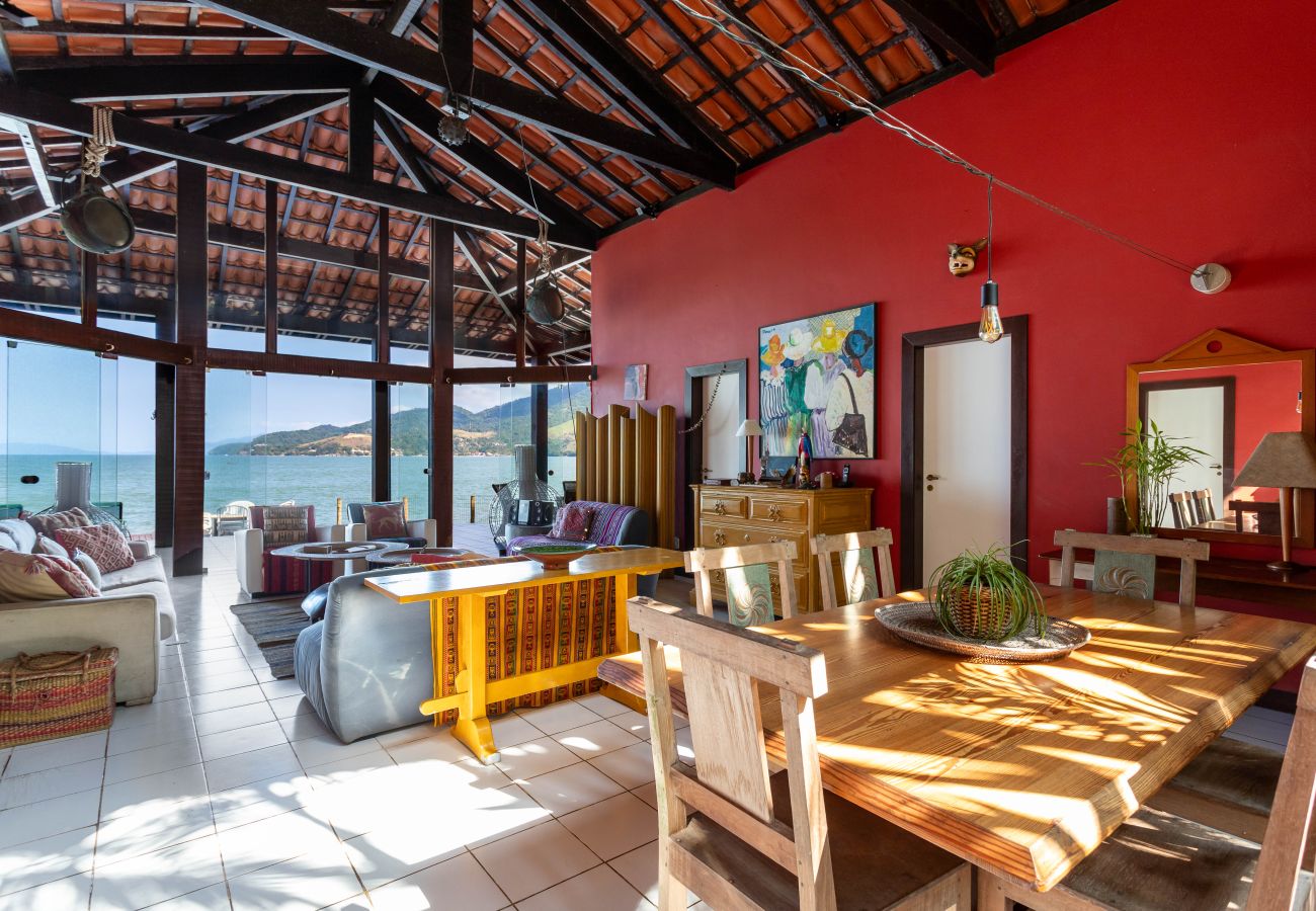 House in Mangaratiba - Casa com praia particular em Porto Bello Mangaratiba