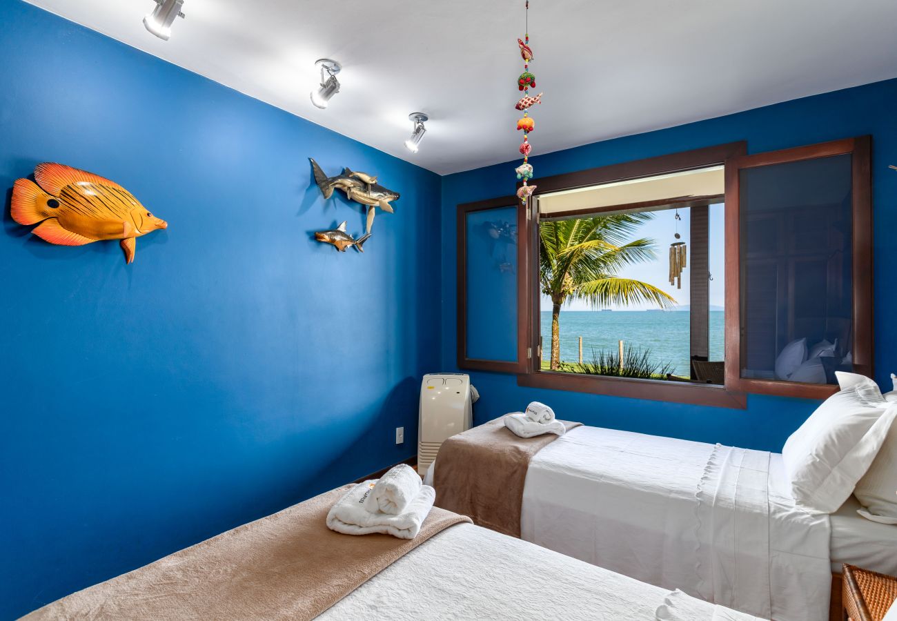 House in Mangaratiba - Casa com praia particular em Porto Bello Mangaratiba