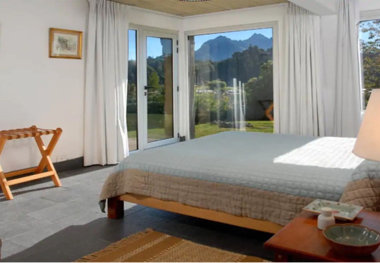 House in San Carlos de Bariloche - House Facing Llao Llao in Bariloche