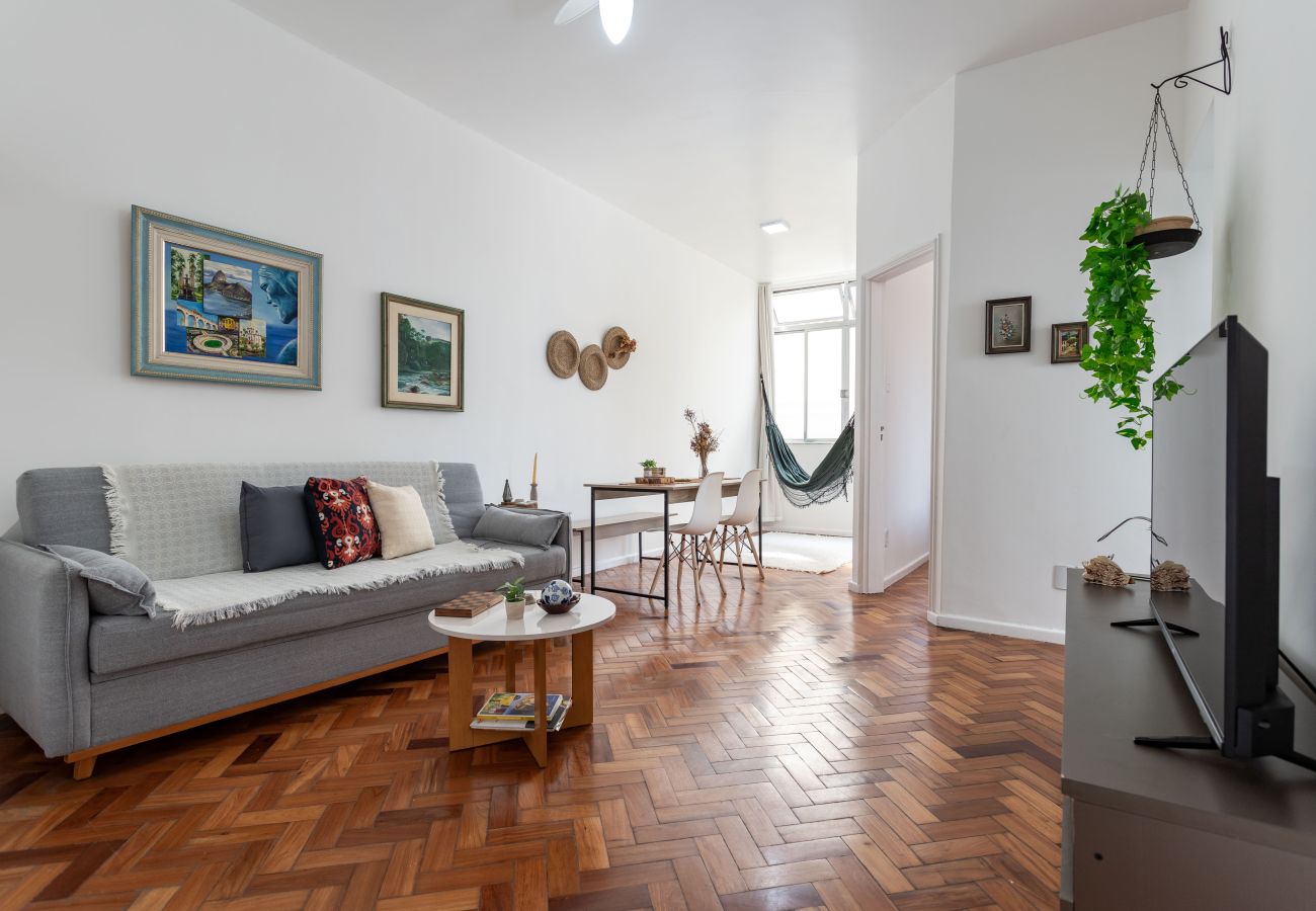 Apartment in Rio de Janeiro - 3 minutos da praia do Leme | GS501