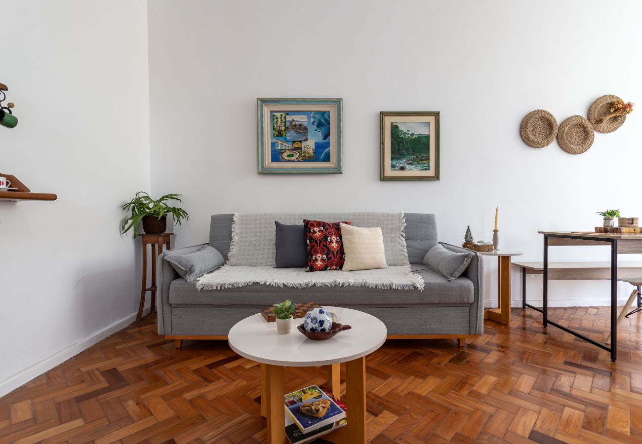 Apartment in Rio de Janeiro - 3 minutos da praia do Leme | GS501