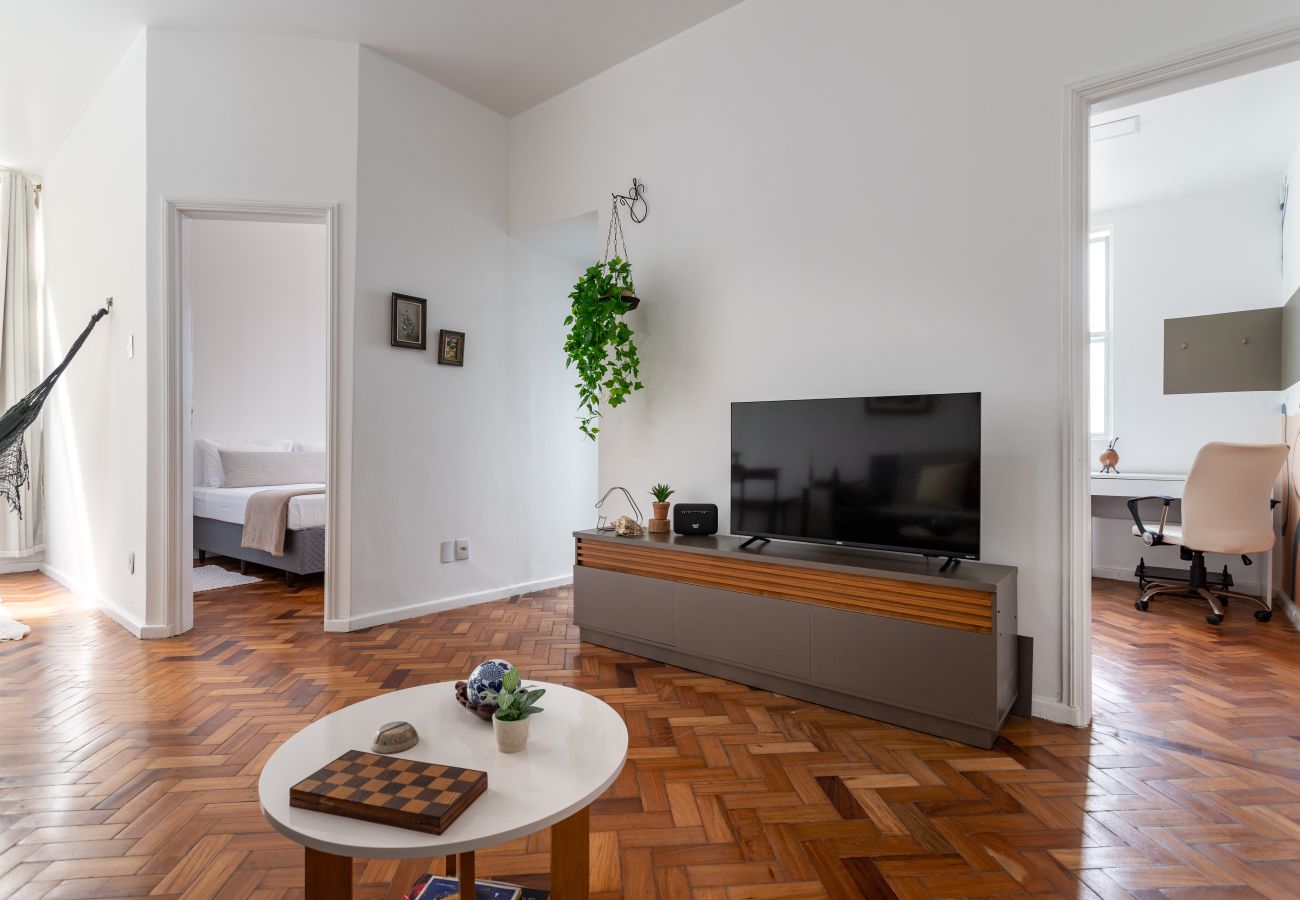 Apartment in Rio de Janeiro - 3 minutos da praia do Leme | GS501