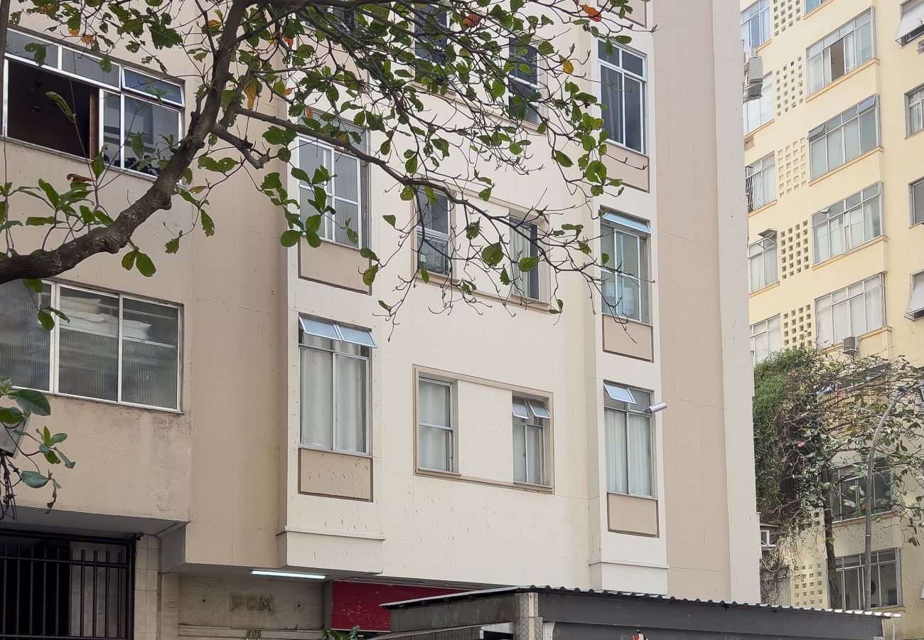 Apartment in Rio de Janeiro - 3 minutos da praia do Leme | GS501