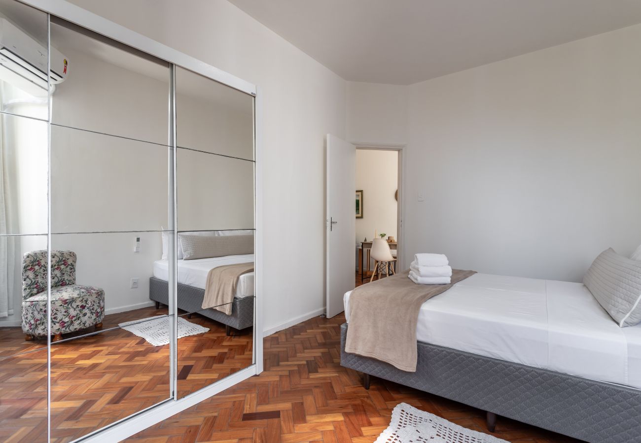 Apartment in Rio de Janeiro - 3 minutos da praia do Leme | GS501