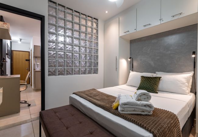 Apartment in Rio de Janeiro - Em frente ao metrô e 8 minutos da praia | SF228