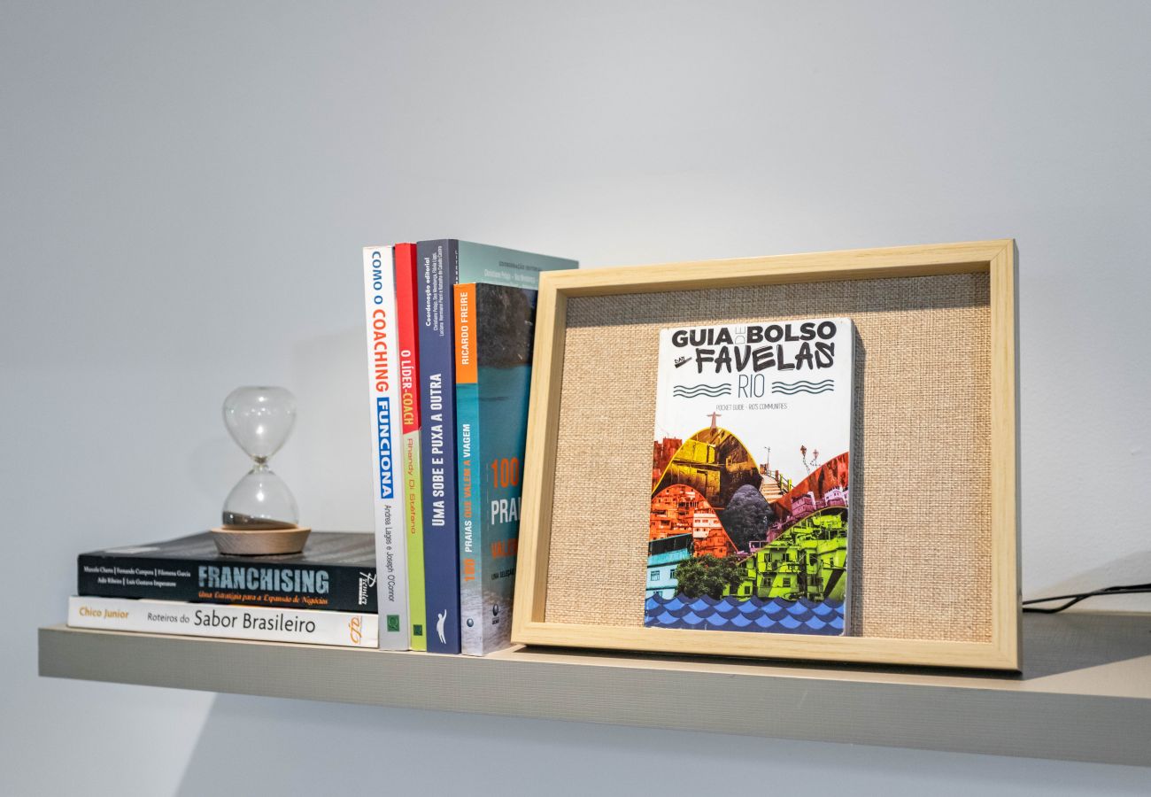 Apartment in Rio de Janeiro - Em frente ao metrô e 8 minutos da praia | SF228