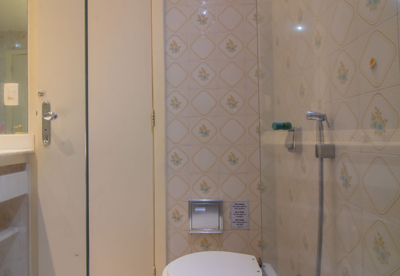 Apartment in Rio de Janeiro - Próximo do metrô e 10 minutos da praia | MFB302