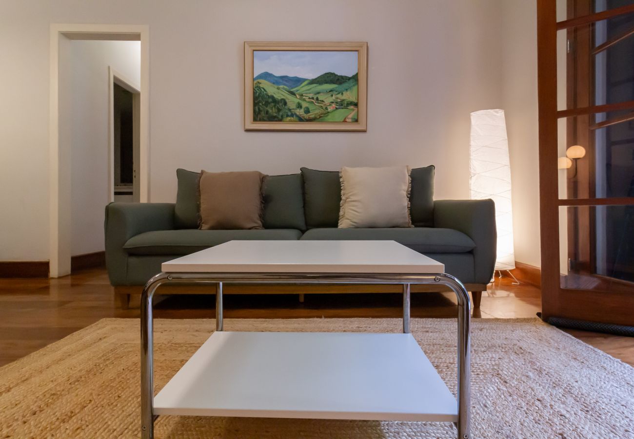 Apartment in Rio de Janeiro - Próximo do metrô e 10 minutos da praia | MFB302