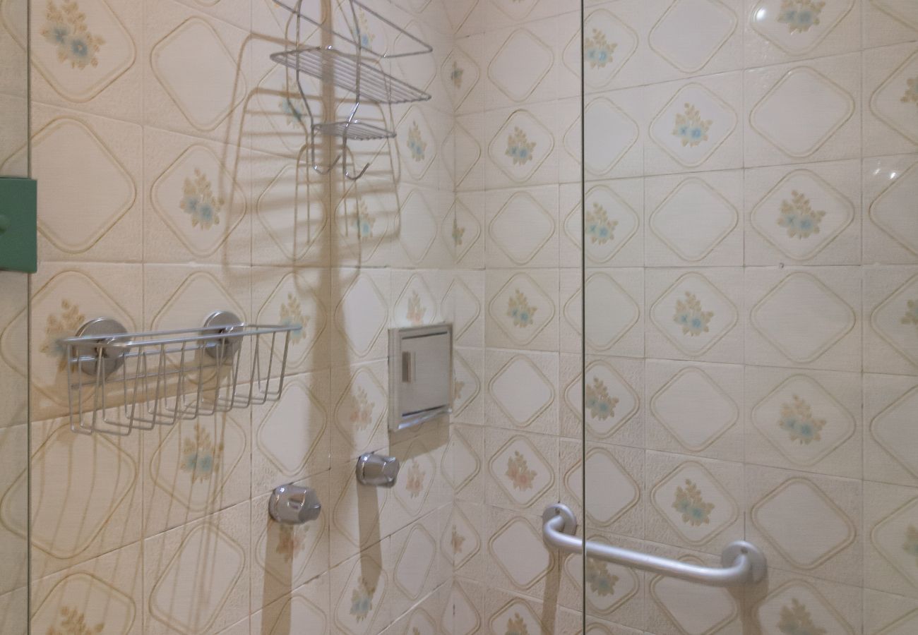 Apartment in Rio de Janeiro - Próximo do metrô e 10 minutos da praia | MFB302
