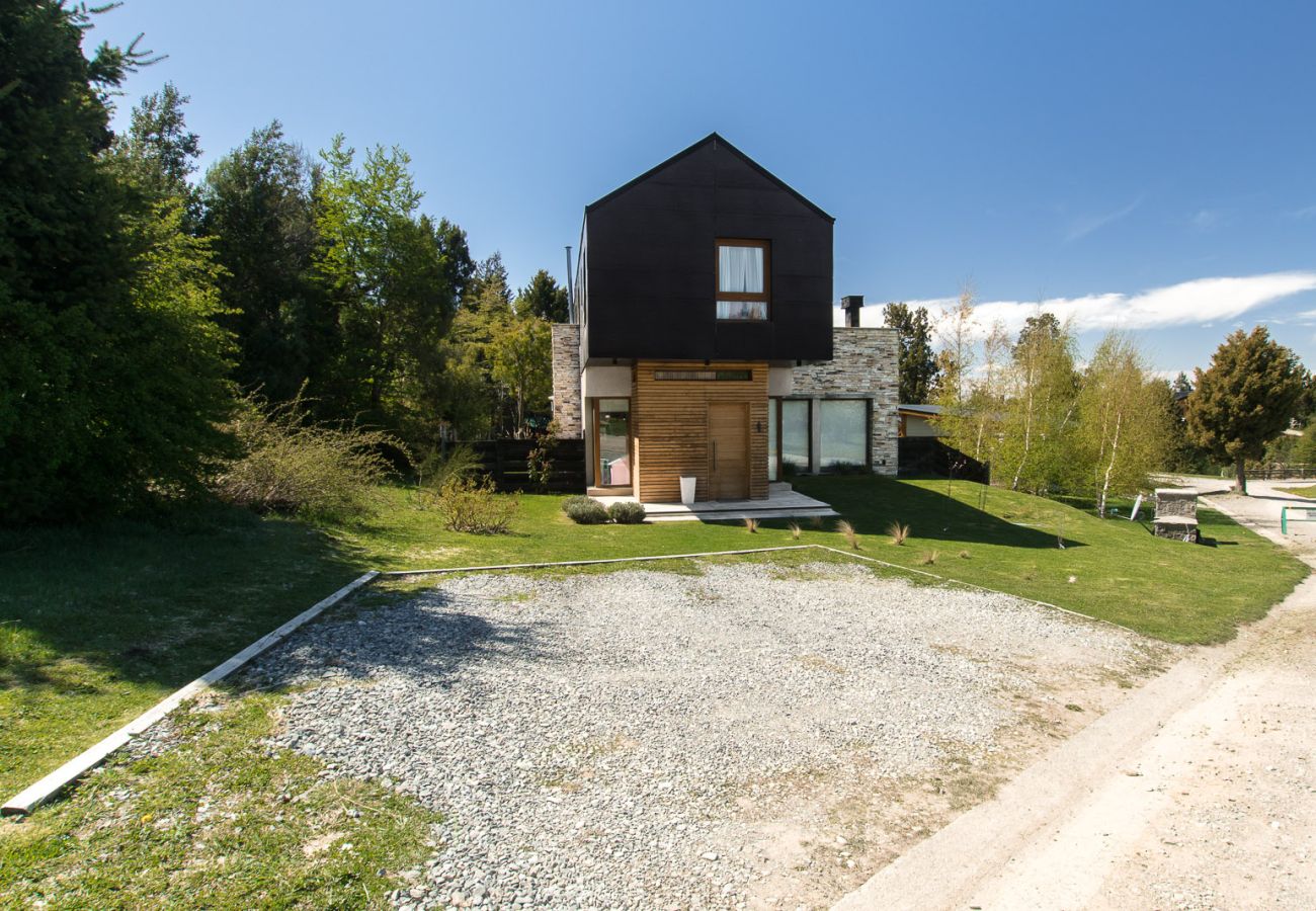 House in San Carlos de Bariloche - Hogar Familiar house in Bariloche