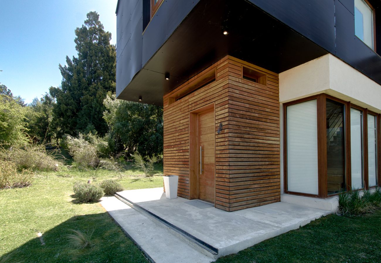 House in San Carlos de Bariloche - Hogar Familiar house in Bariloche