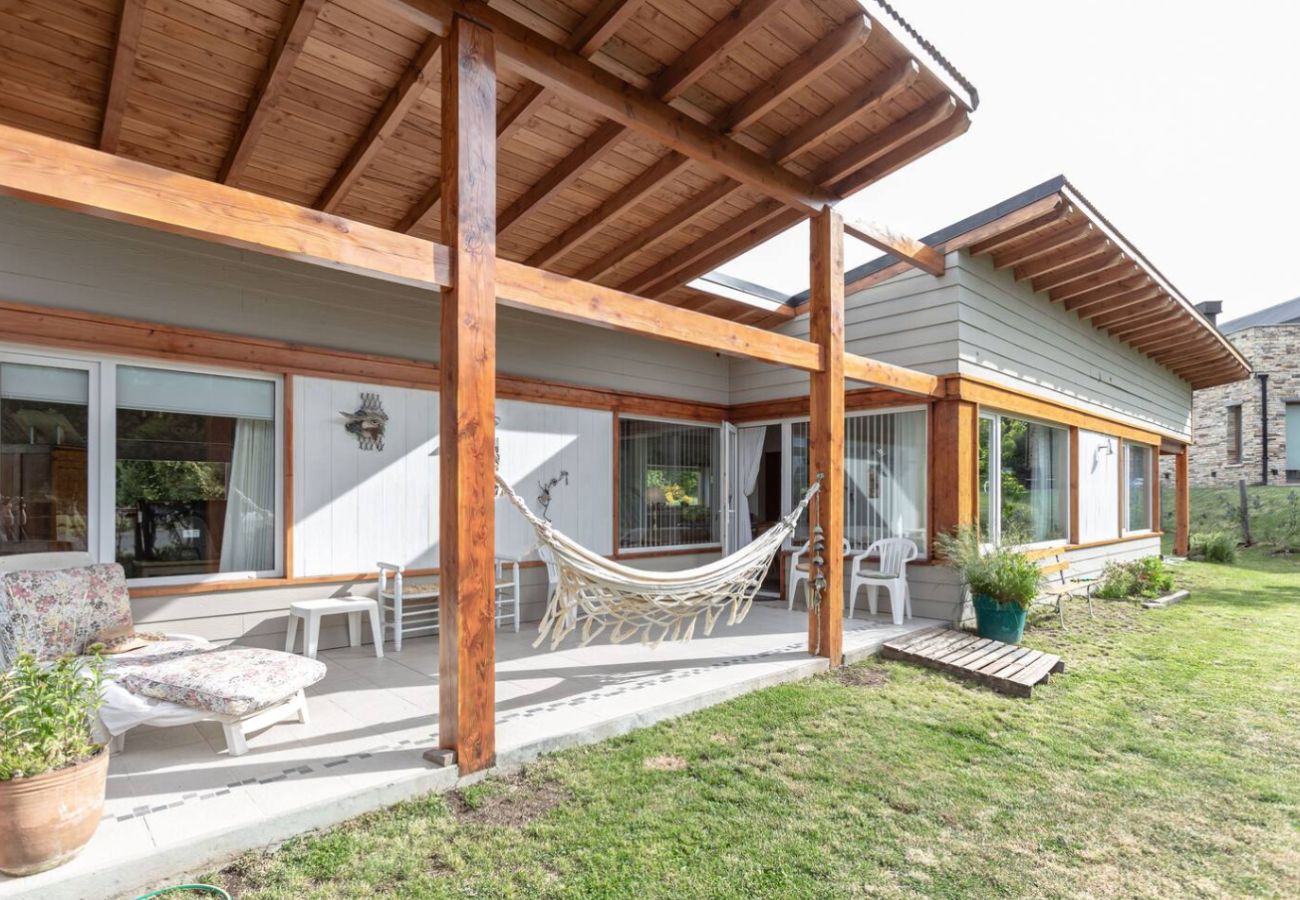 House in San Carlos de Bariloche - House in private neighborhood in Bariloche