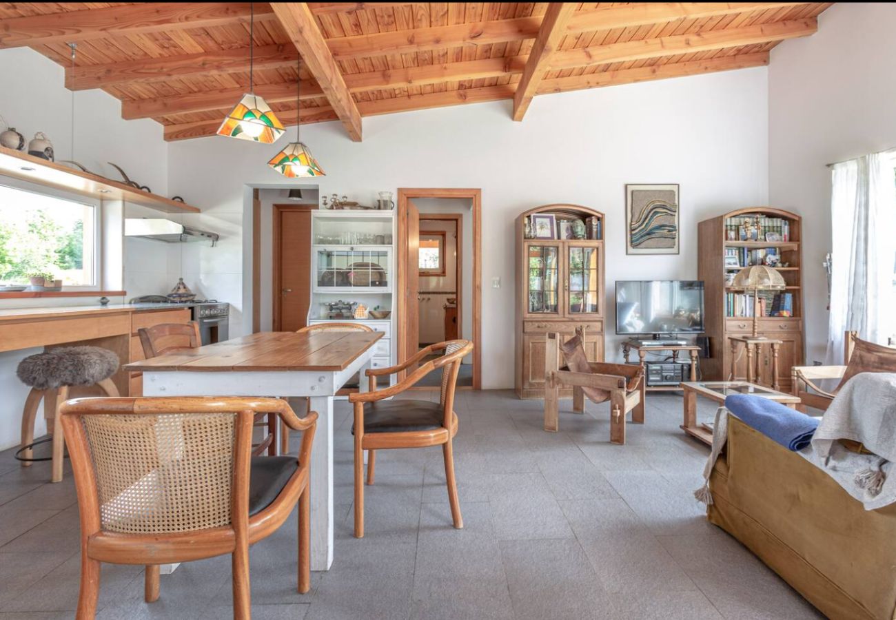 House in San Carlos de Bariloche - House in private neighborhood in Bariloche