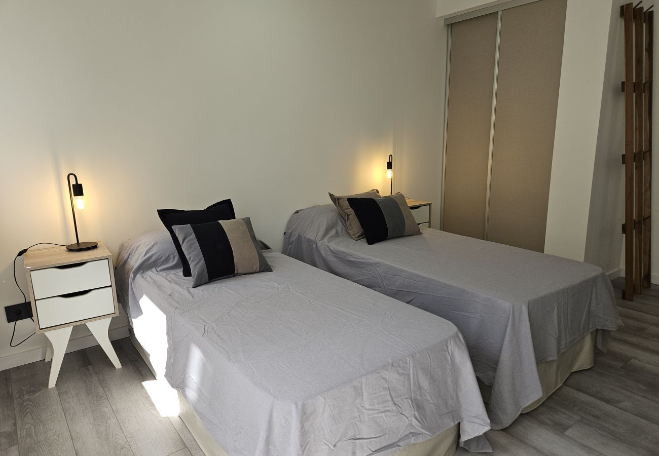 Studio in San Carlos de Bariloche - Oxalis Bariloche Apartment with parking