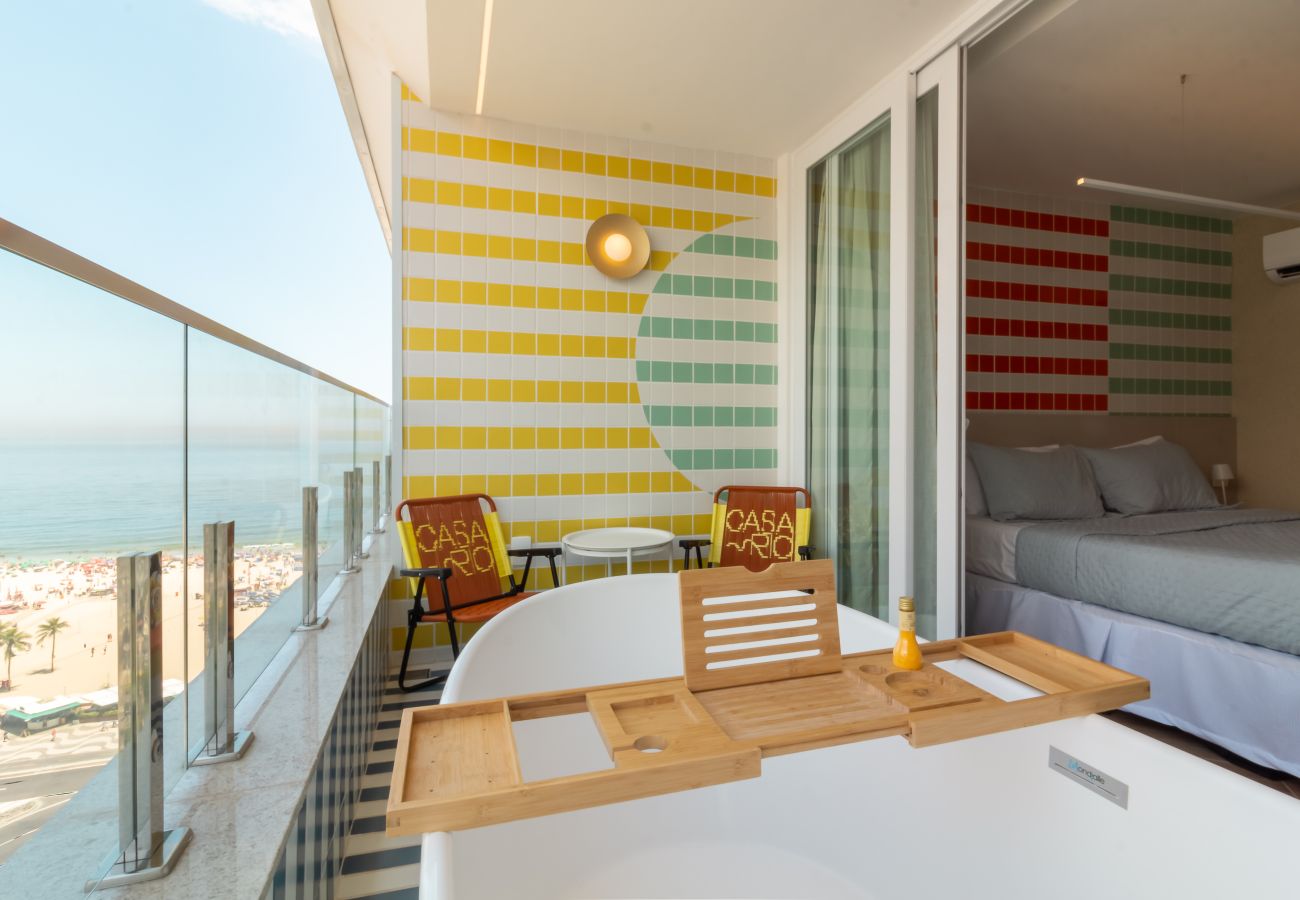 Apartment in Rio de Janeiro - Vista para o Mar e Varanda com Banheira  | Q21