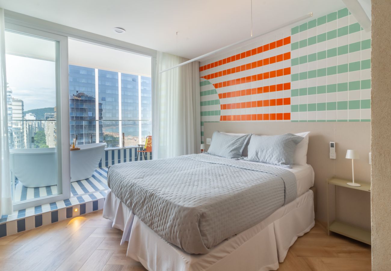 Apartment in Rio de Janeiro - Vista para o Mar e Varanda com Banheira  | Q21