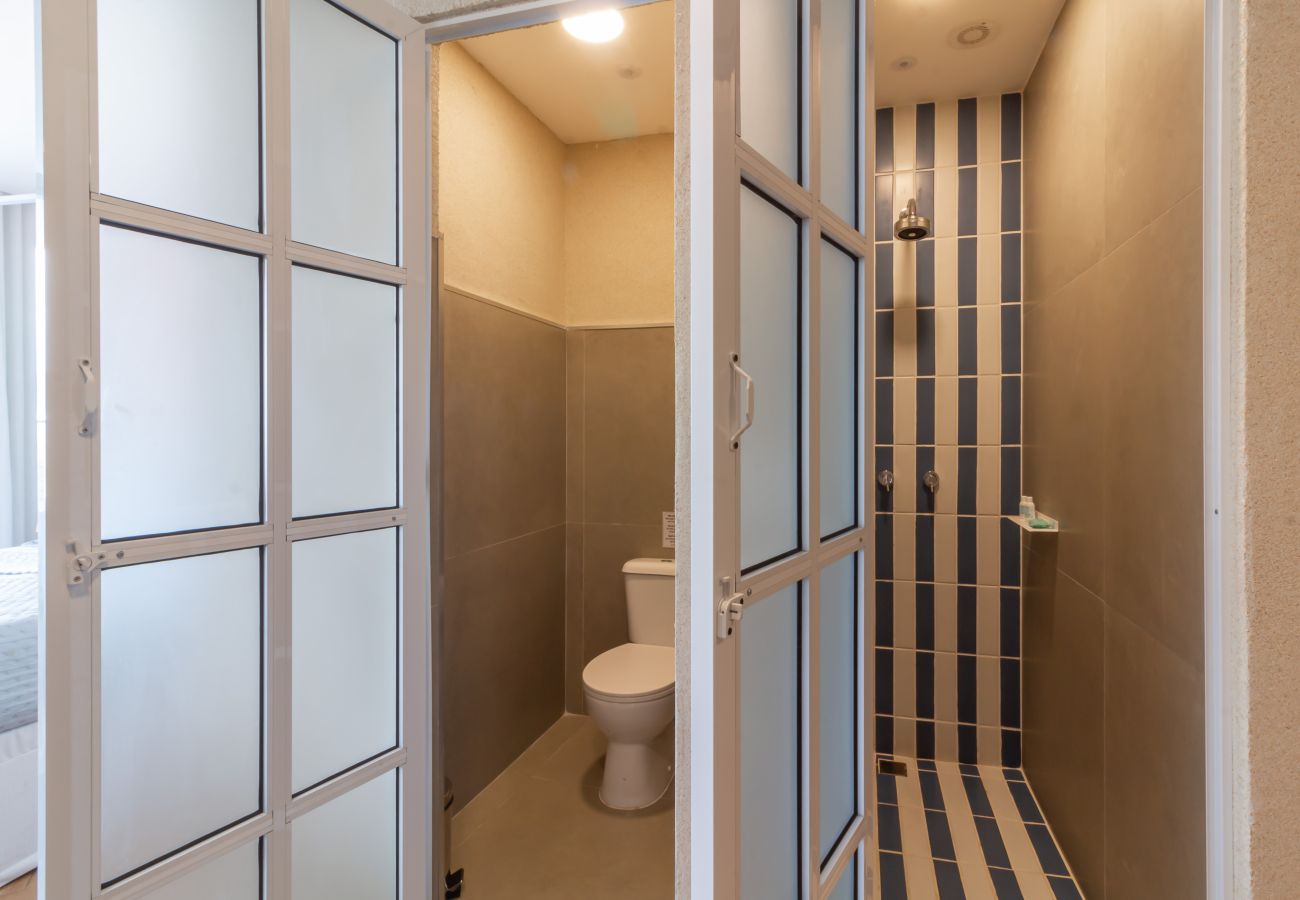 Apartment in Rio de Janeiro - Vista para o Mar e Varanda com Banheira  | Q21