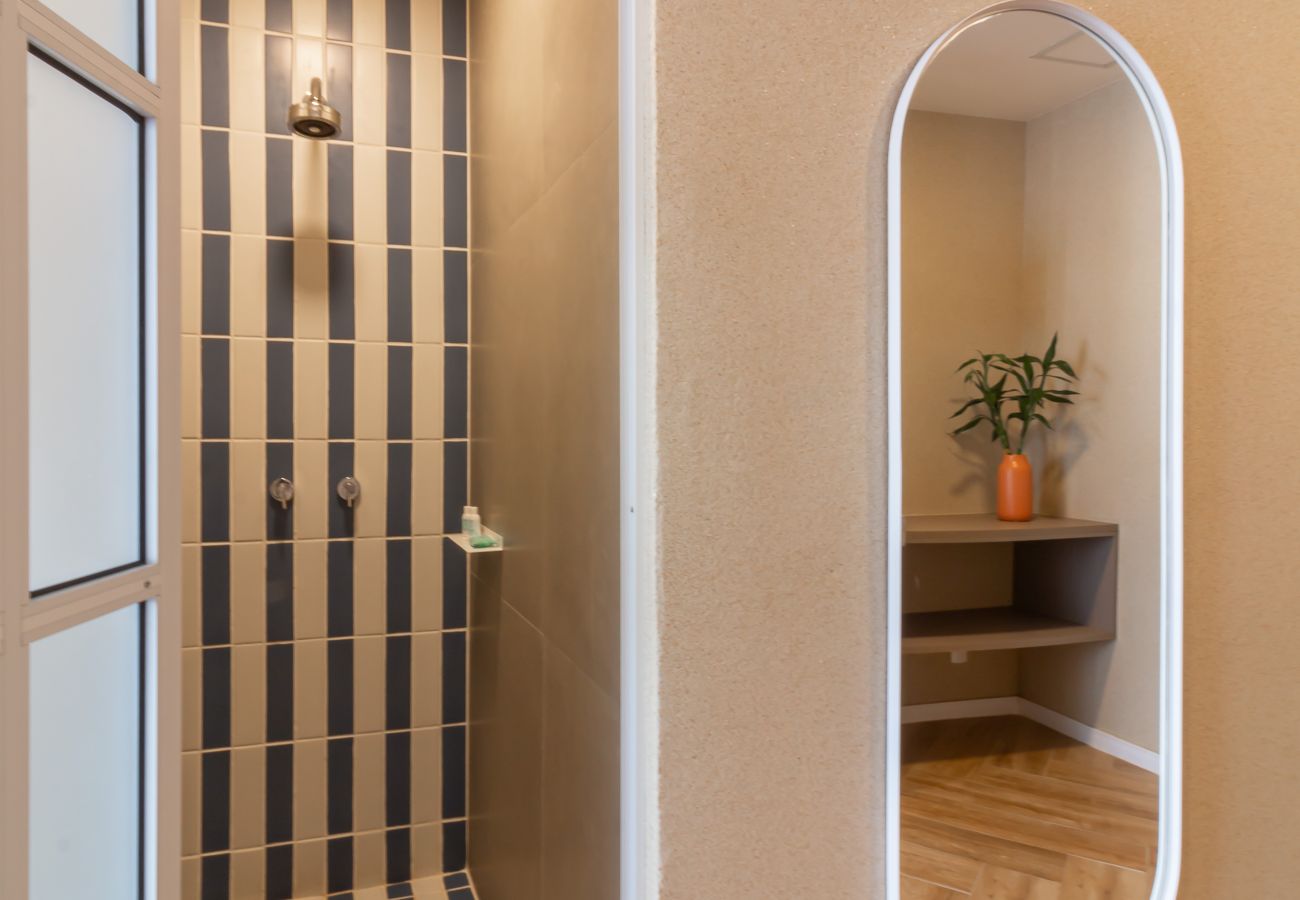 Apartment in Rio de Janeiro - Vista para o Mar e Varanda com Banheira  | Q21