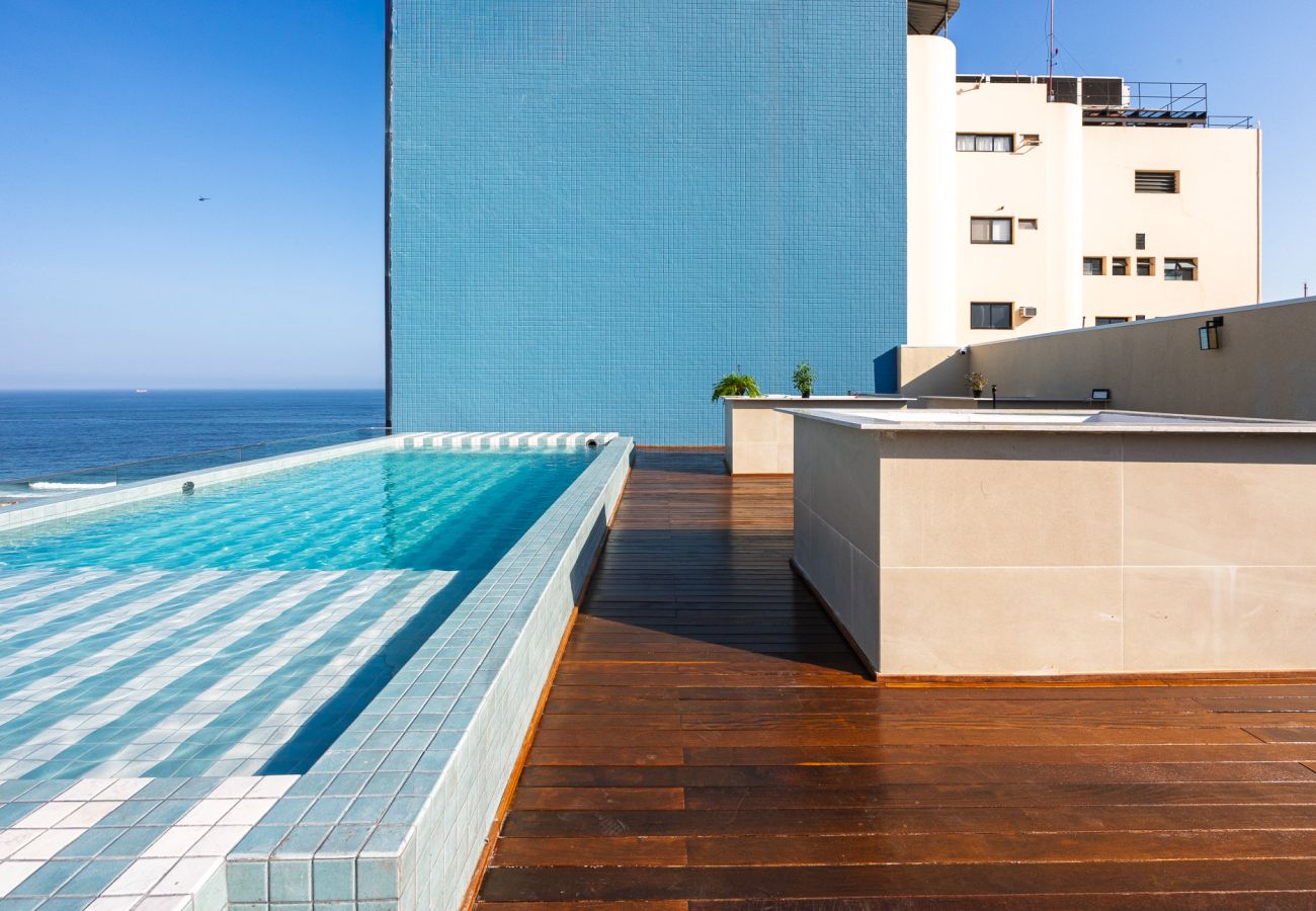 Apartment in Rio de Janeiro - Vista para o Mar e Varanda com Banheira  | Q21