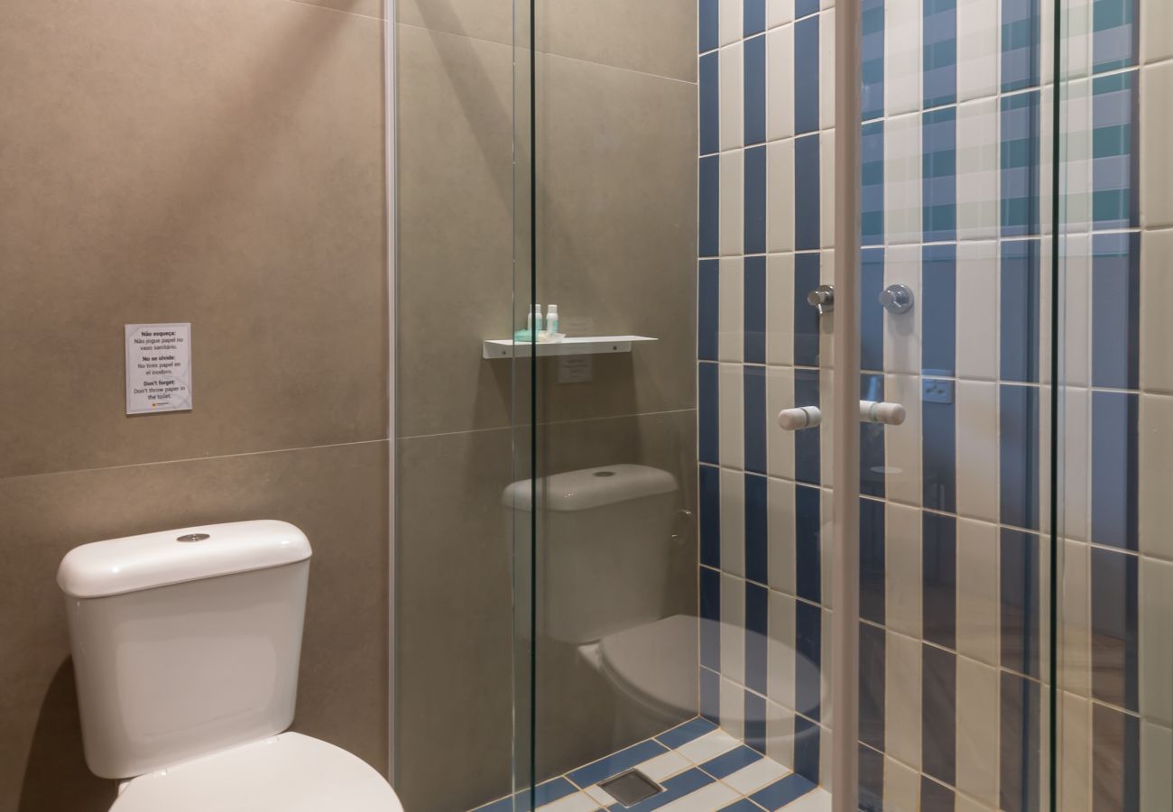 Apartment in Rio de Janeiro - Vista para o Mar e Varanda com Banheira  | Q4