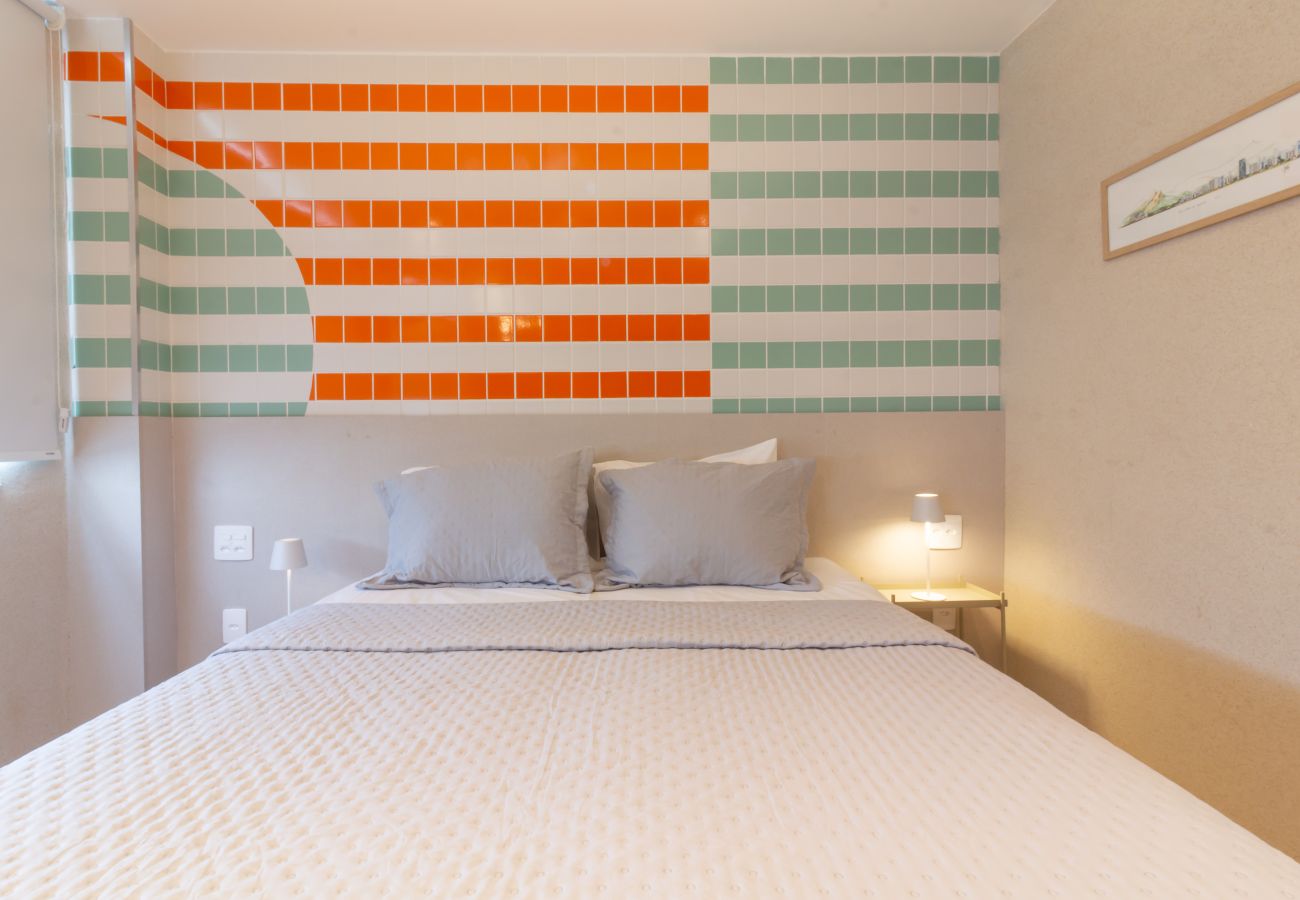 Apartment in Rio de Janeiro - Acolhedor a Poucos Passos de Praia de Copacabana | Q13