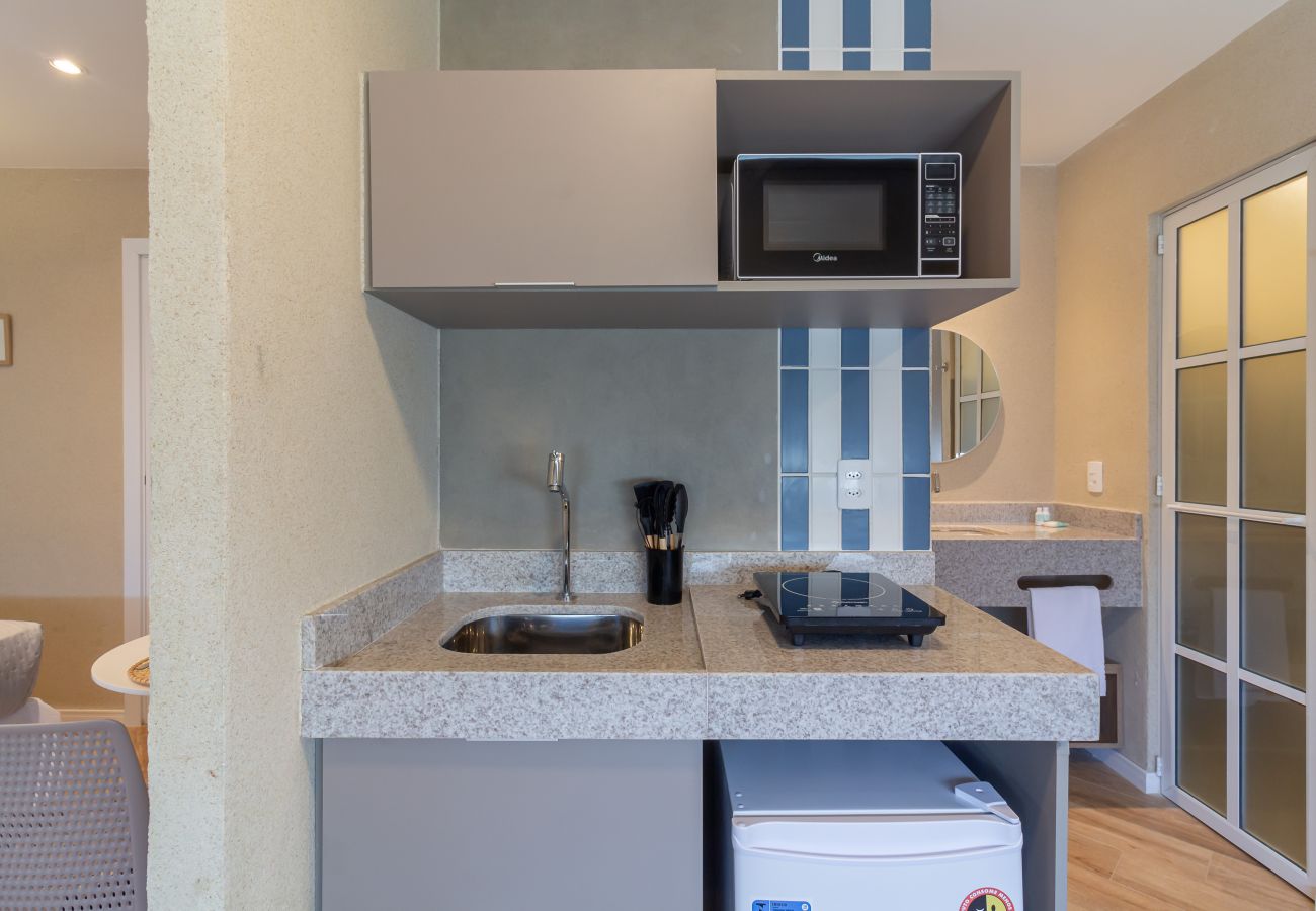 Apartment in Rio de Janeiro - Acolhedor a Poucos Passos de Praia de Copacabana | Q13
