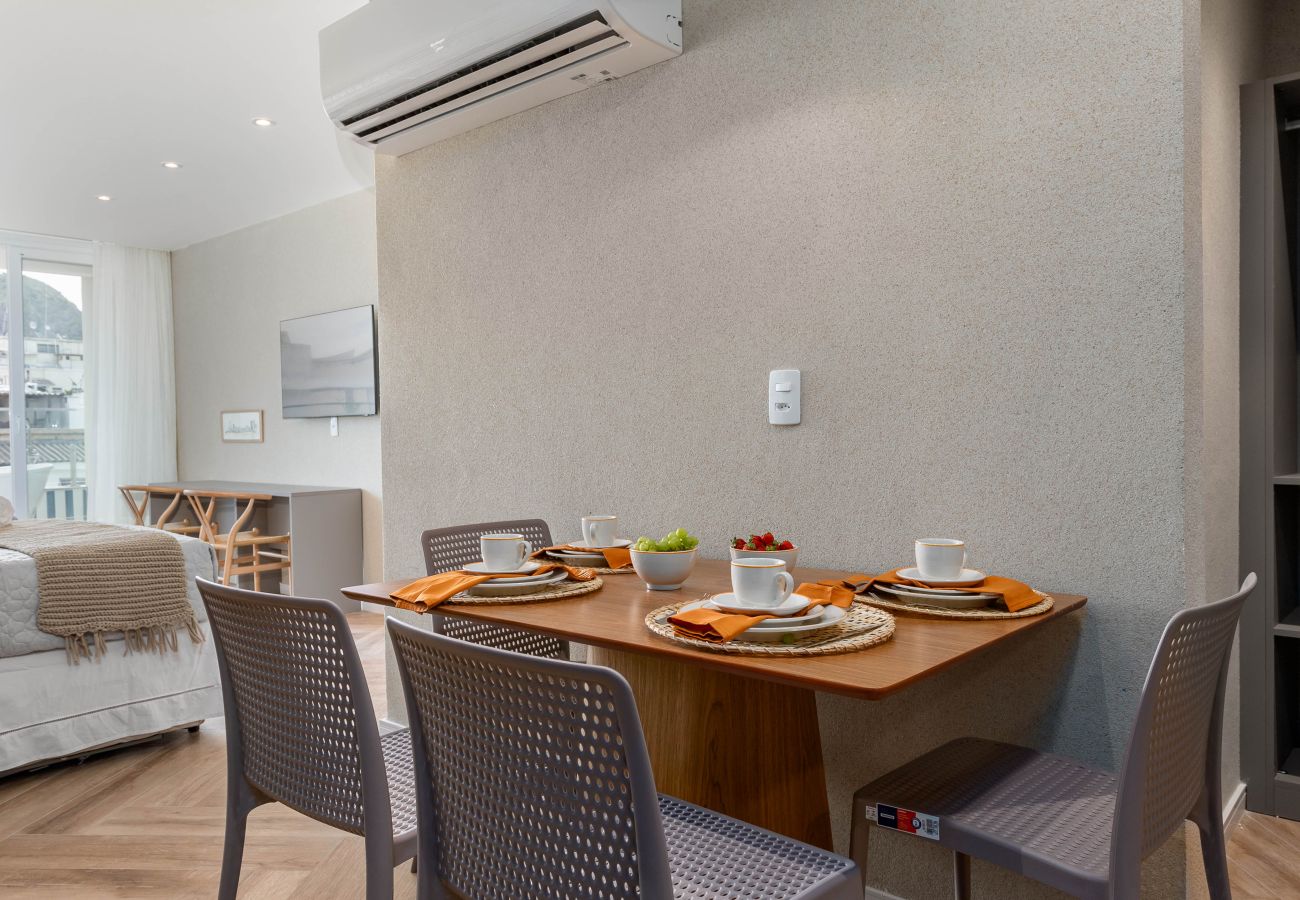 Apartment in Rio de Janeiro - Vista para o Mar e Varanda com Banheira | Q5