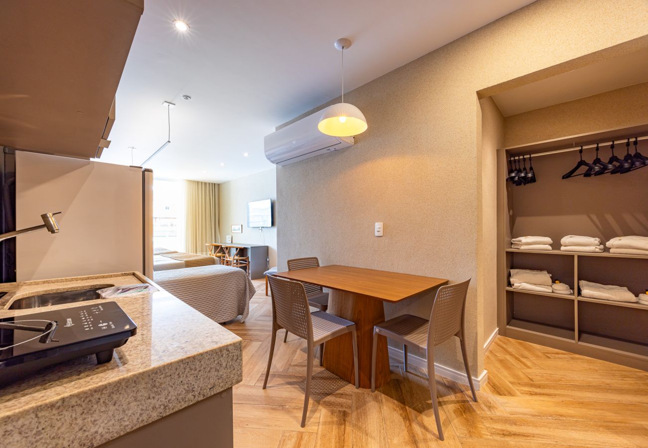 Apartment in Rio de Janeiro - Vista para o Mar e Varanda com Banheira | Q5